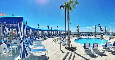 The Beach Club at Charleston Harbor Resort and Marina