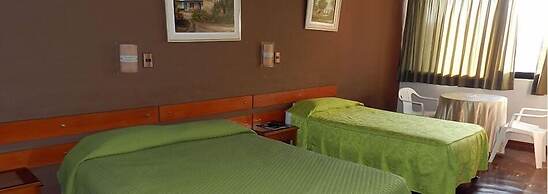 Hotel Holiday Suites