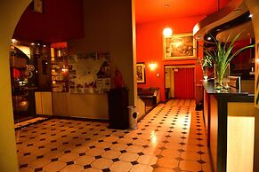 Hotel Holiday Suites