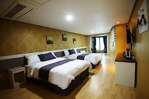 Dorcas Tourist Hostel