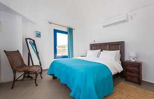 Santorini Traditional Suites