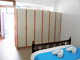 Santorini Traditional Suites