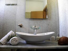 Santorini Traditional Suites