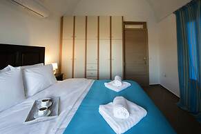 Santorini Traditional Suites