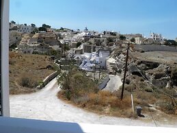 Santorini Traditional Suites