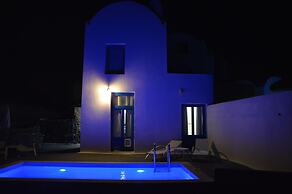 Santorini Traditional Suites