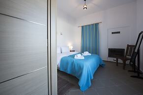 Santorini Traditional Suites