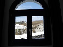 Santorini Traditional Suites