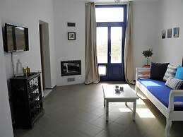 Santorini Traditional Suites