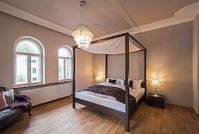 Villa Ludwig Suite Hotel & Chalet