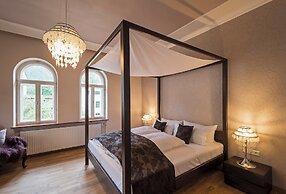 Villa Ludwig Suite Hotel & Chalet