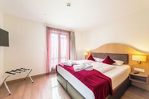 Villa Ludwig Suite Hotel & Chalet
