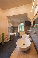 Villa Ludwig Suite Hotel & Chalet