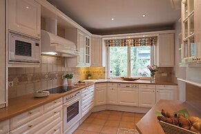 Villa Ludwig Suite Hotel & Chalet