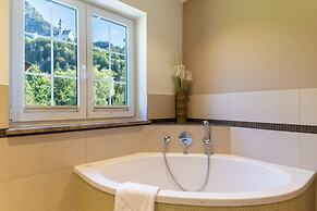 Villa Ludwig Suite Hotel & Chalet