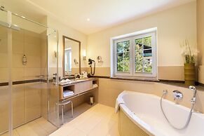 Villa Ludwig Suite Hotel & Chalet