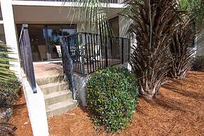 Beachside Towers at Sandestin by Panhandle Getaways