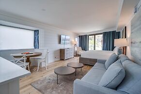 Beachside Towers at Sandestin by Panhandle Getaways