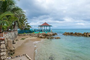 Tropical Beach Suite