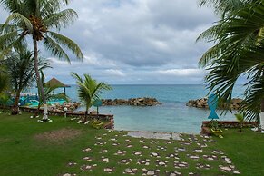 Tropical Beach Suite