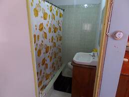 Beach Road Cottages at Jah Bs