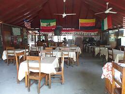 Beach Road Cottages at Jah Bs