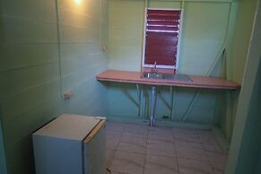 Beach Road Cottages at Jah Bs