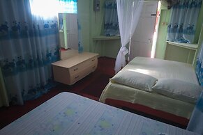 Beach Road Cottages at Jah Bs