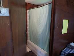 Beach Road Cottages at Jah Bs