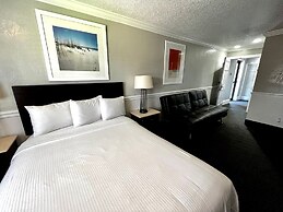 At Home Inn & Suites