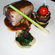 Roxy Fishing Club Y Hotel