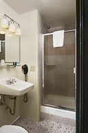 Finlen Hotel and Motor Inn