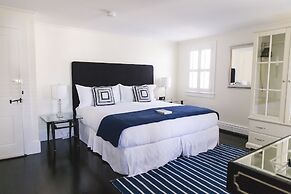 The Platinum Pebble Boutique Inn - Adults Only