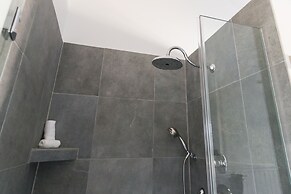 The Platinum Pebble Boutique Inn - Adults Only