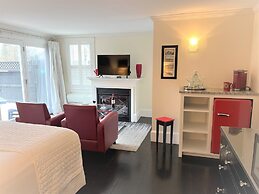 The Platinum Pebble Boutique Inn - Adults Only