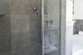 The Platinum Pebble Boutique Inn - Adults Only