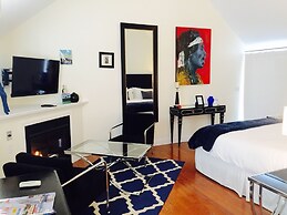 The Platinum Pebble Boutique Inn - Adults Only