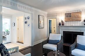The Platinum Pebble Boutique Inn - Adults Only