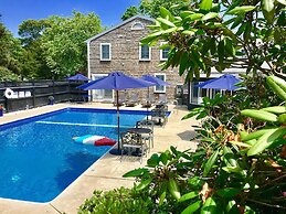 The Platinum Pebble Boutique Inn - Adults Only