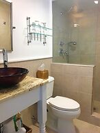 The Platinum Pebble Boutique Inn - Adults Only