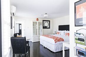 The Platinum Pebble Boutique Inn - Adults Only