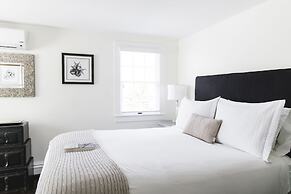 The Platinum Pebble Boutique Inn - Adults Only