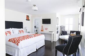 The Platinum Pebble Boutique Inn - Adults Only