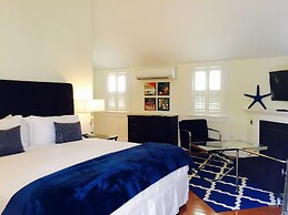 The Platinum Pebble Boutique Inn - Adults Only
