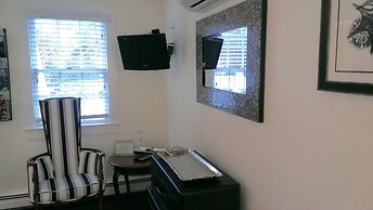 The Platinum Pebble Boutique Inn - Adults Only