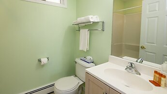 Drifting Sands Oceanfront Hotel