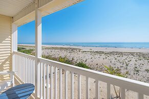 Drifting Sands Oceanfront Hotel
