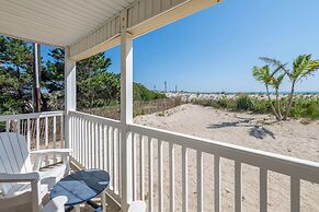 Drifting Sands Oceanfront Hotel