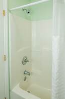 Drifting Sands Oceanfront Hotel