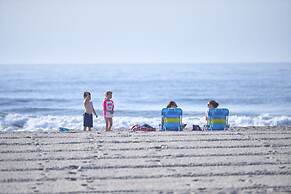 Drifting Sands Oceanfront Hotel
